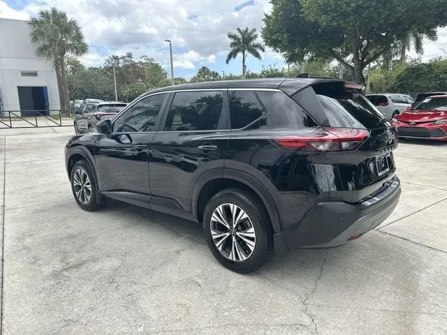 2023 Nissan Rogue SV photo 15