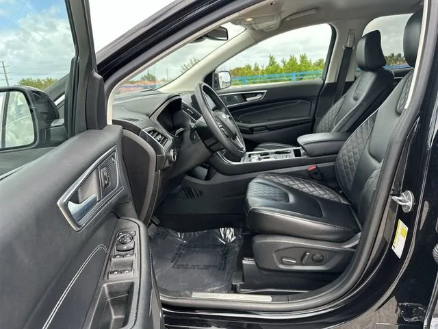 2024 Ford Edge Titanium photo 21