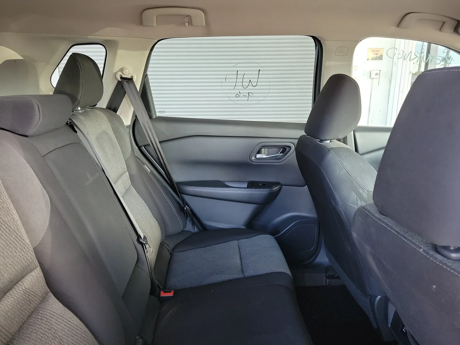 2025 Nissan Rogue SV photo 7