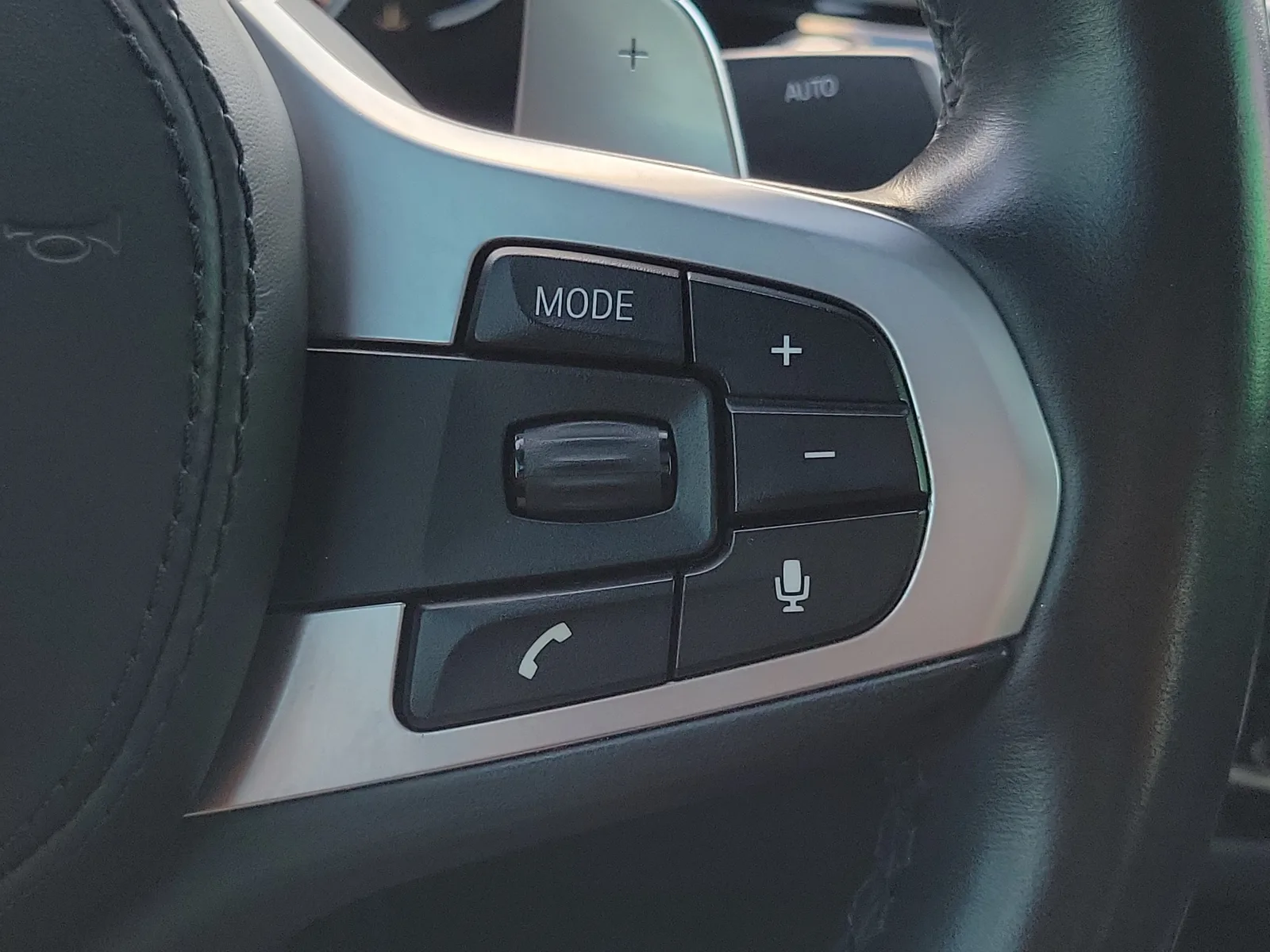 2019 BMW 5 Series 540i photo 27