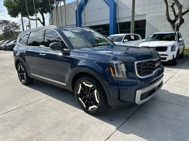 2023 Kia Telluride S photo 20