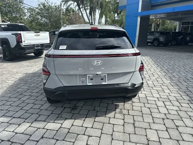2025 Hyundai Kona SEL photo 34