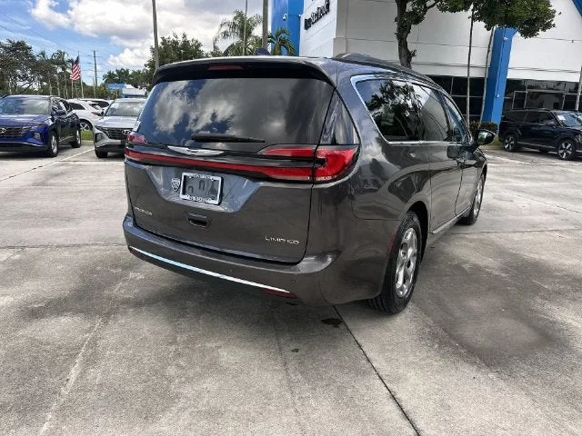 2023 Chrysler Pacifica Limited photo 37