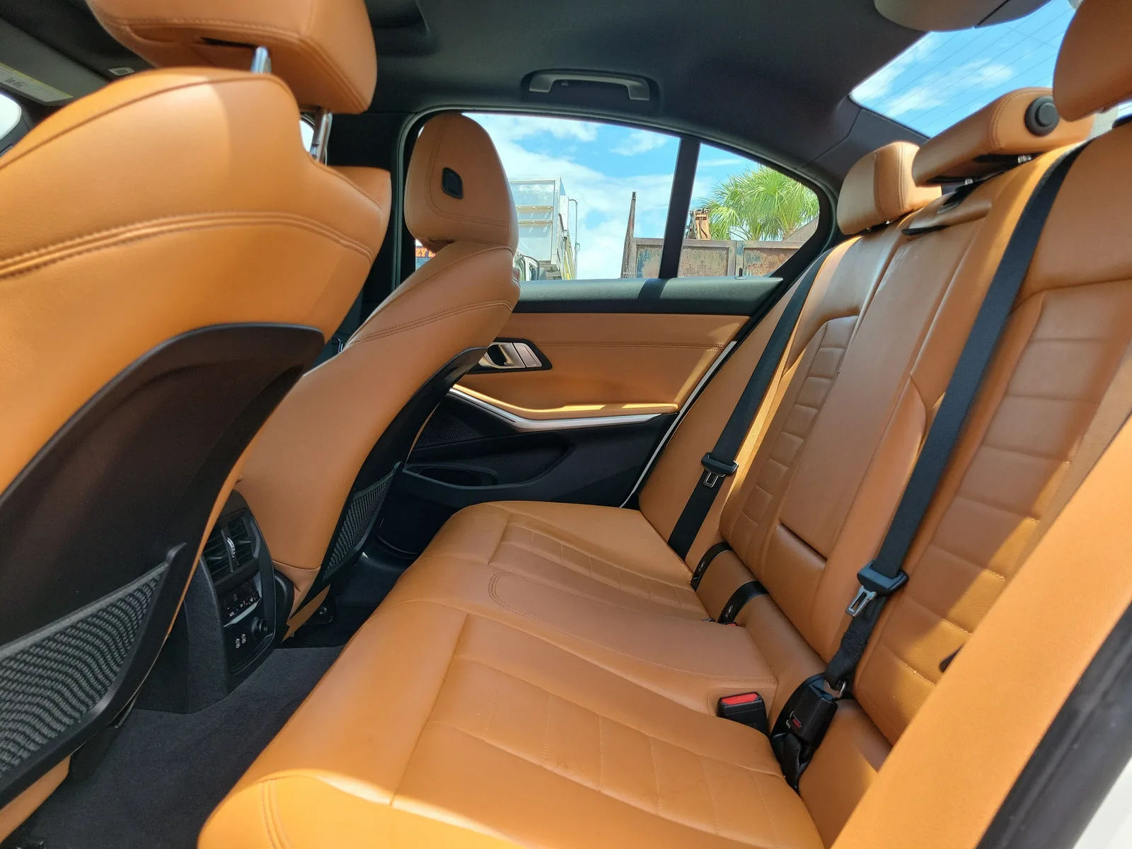 2020 BMW 3 Series 330i photo 14