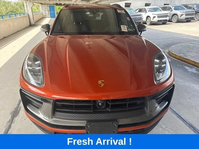 2024 Porsche Macan 4DR AWD photo 18
