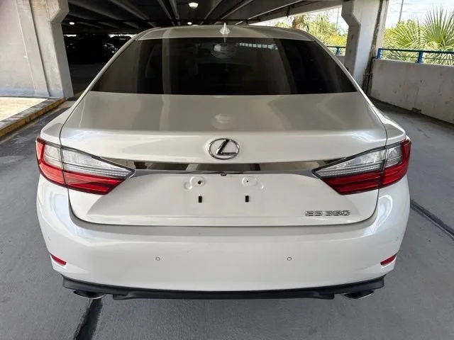 2017 Lexus ES ES 350 photo 20