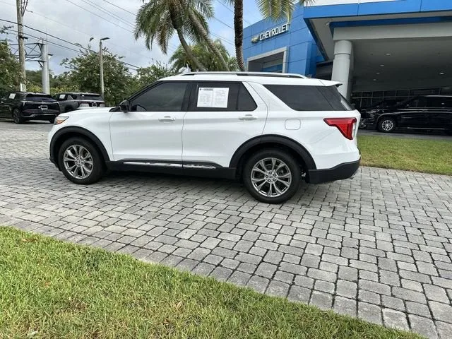 2023 Ford Explorer Limited photo 31