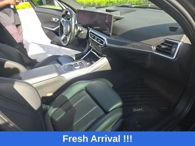 2023 BMW 3 Series 330e photo 15