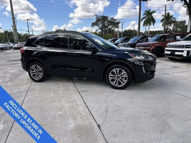 2022 Ford Escape SEL photo 15