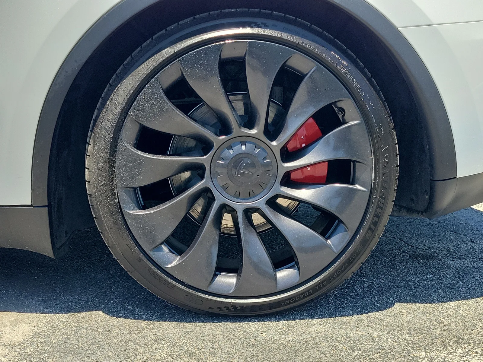 2023 Tesla Model Y Performance photo 9