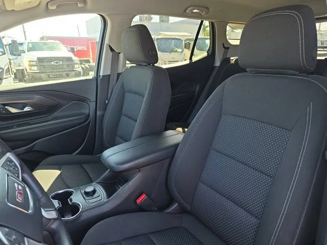 2024 GMC Terrain SLE photo 22