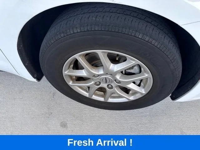 2024 Chrysler Pacifica Touring photo 21