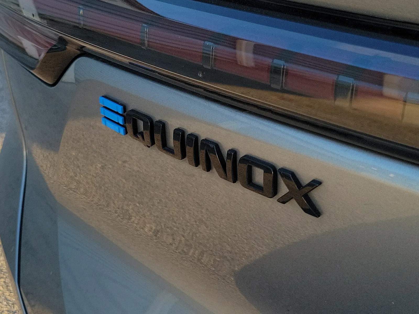 2024 Chevrolet Equinox EV RS photo 12