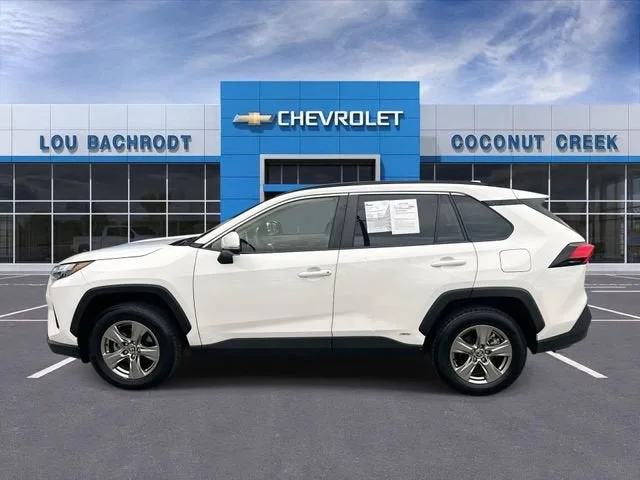 2023 Toyota RAV4 Hybrid XLE photo 5