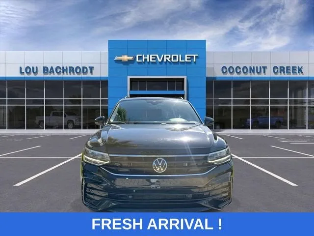 2022 Volkswagen Tiguan SE R-Line Black photo 3
