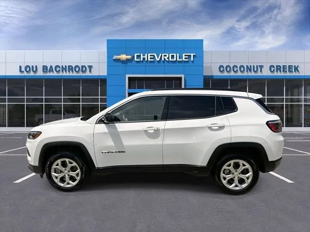 2024 Jeep Compass Latitude photo 5