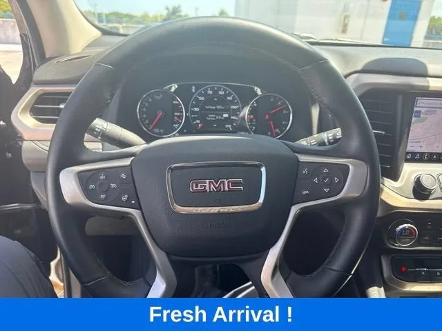 2023 GMC Acadia Denali photo 7