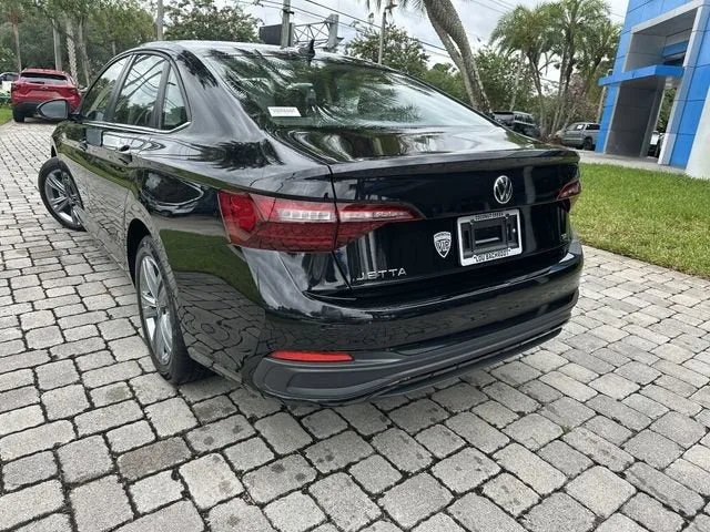 2024 Volkswagen Jetta SE photo 12
