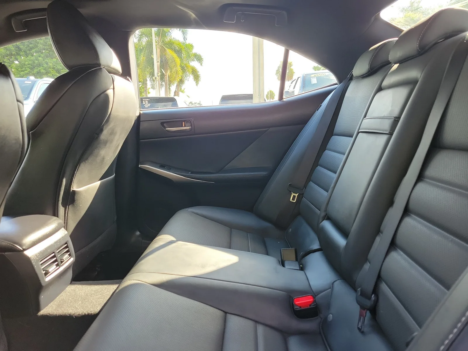 2020 Lexus IS IS 300 F SPORT photo 15