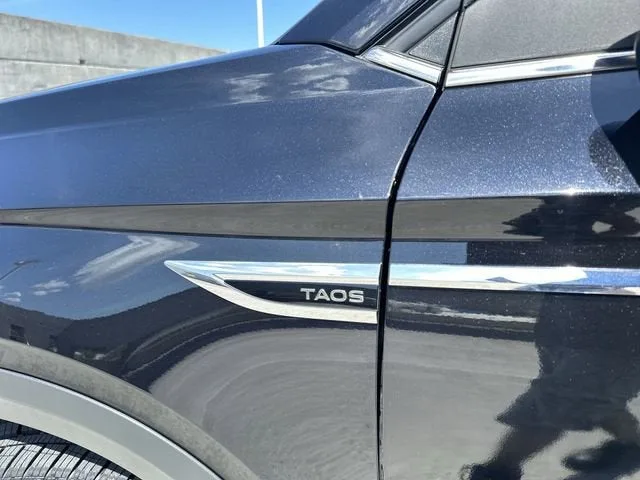 2024 Volkswagen Taos SE photo 12