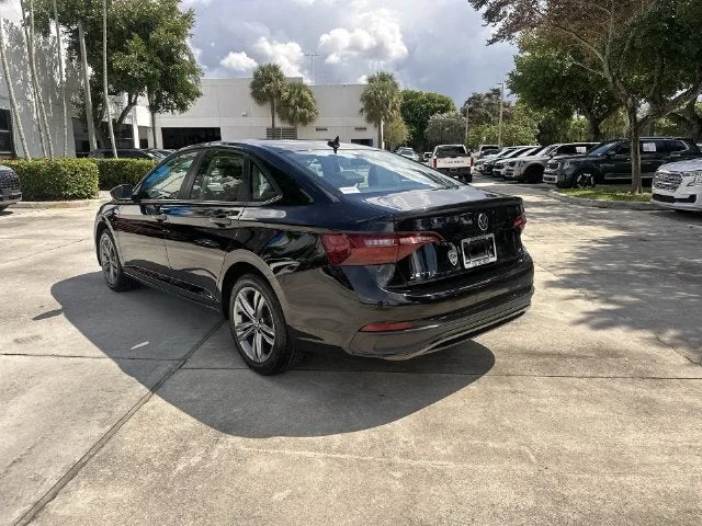 2024 Volkswagen Jetta SE photo 34