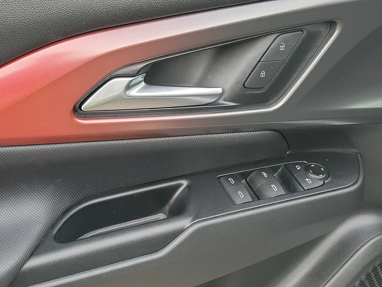 2024 Chevrolet Equinox EV RS photo 23