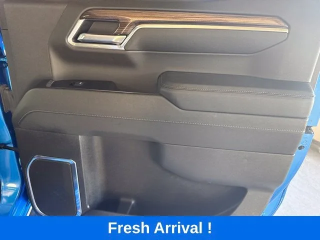 2025 Chevrolet Silverado 1500 RST photo 13