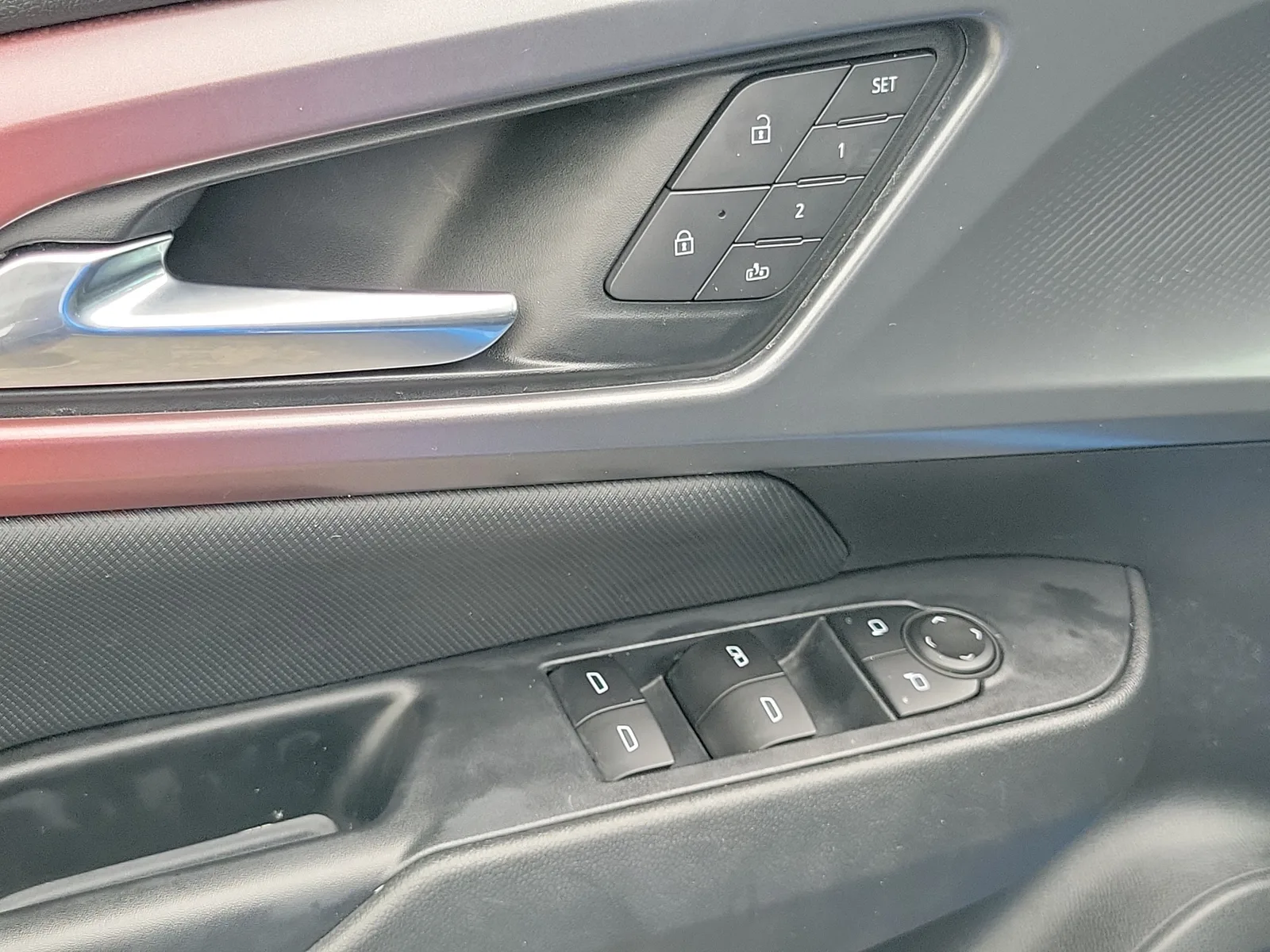 2025 Chevrolet Equinox EV RS photo 25