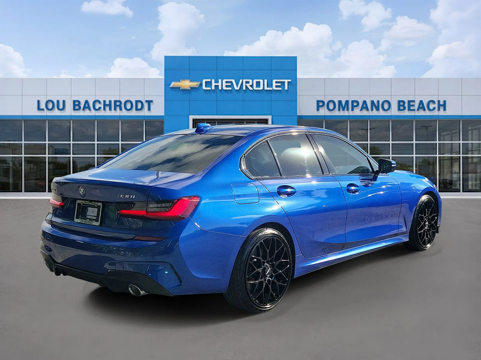 2019 BMW 3 Series 330i xDrive photo 3