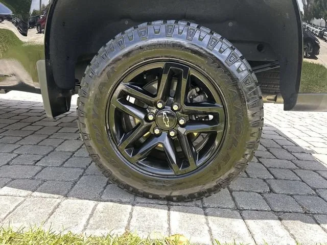 2022 Chevrolet Silverado 1500 LT Trail Boss photo 11