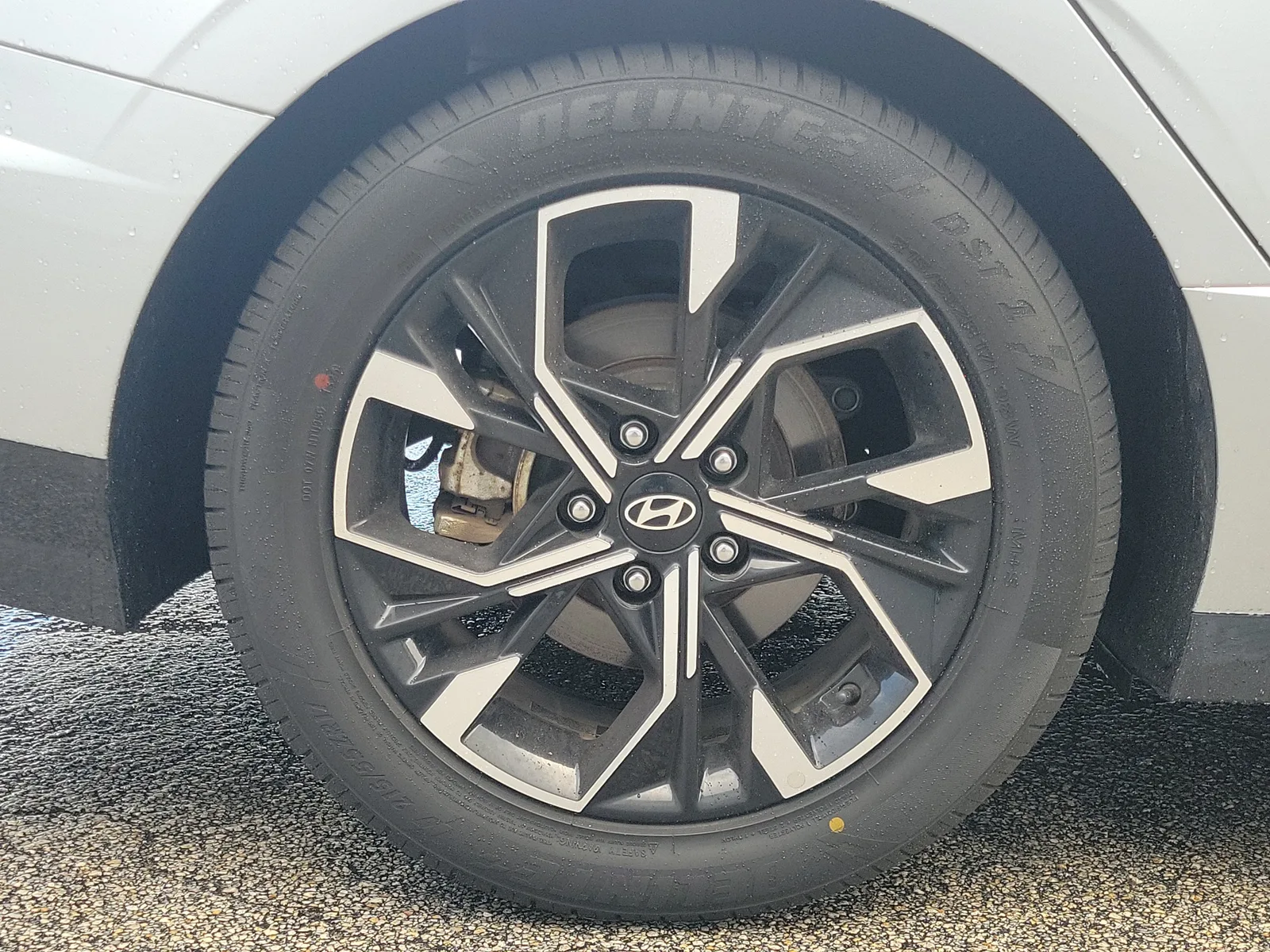 2025 Hyundai Sonata SEL photo 2