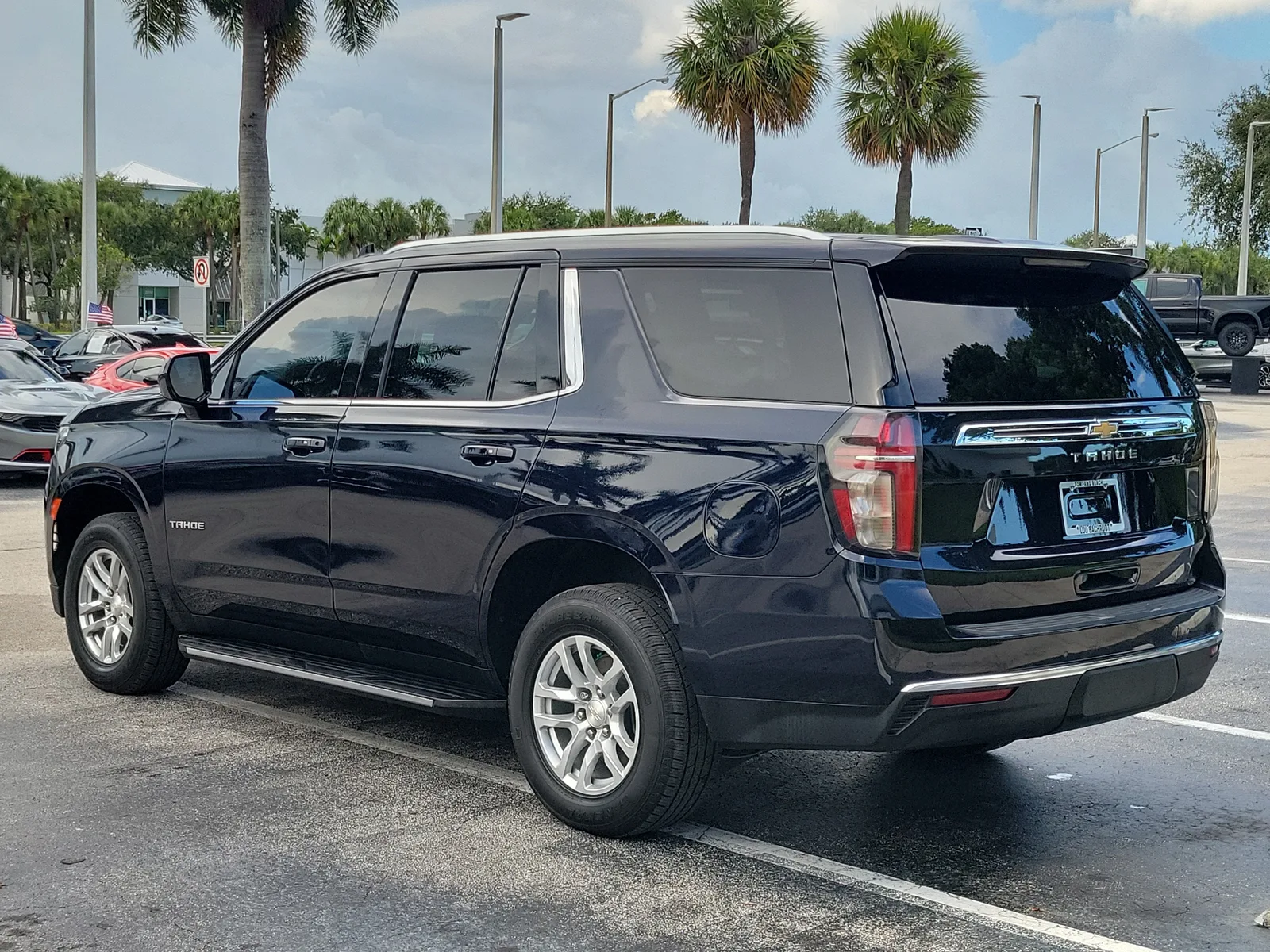 2023 Chevrolet Tahoe LS photo 5