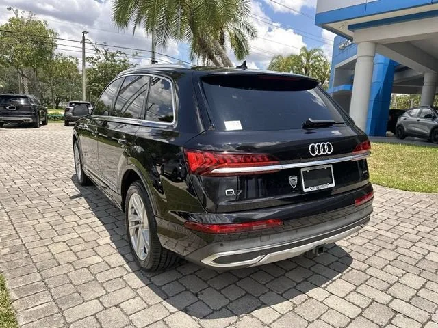 2021 Audi Q7 Premium Plus photo 35