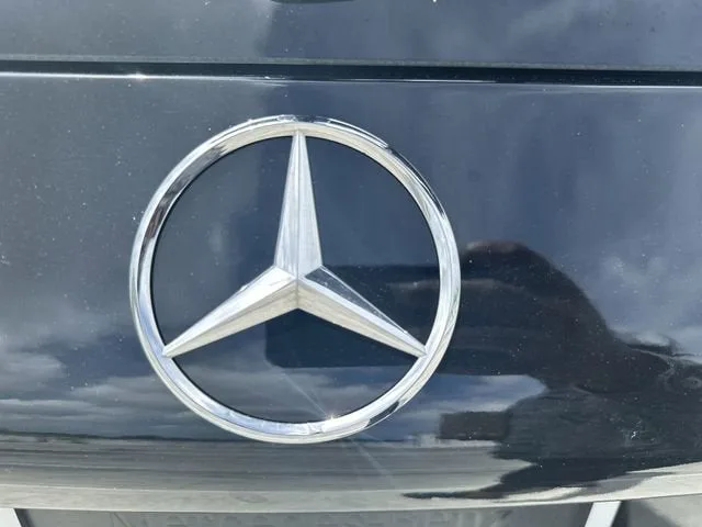 2022 Mercedes-Benz GLC GLC 300 photo 16
