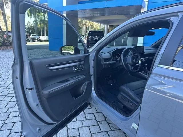 2025 Honda CR-V Hybrid Sport-L photo 22