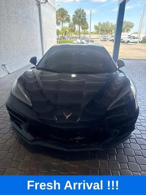 2022 Chevrolet Corvette Stingray 2LT photo 2