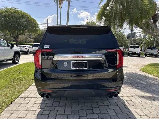 2021 GMC Yukon Denali photo 35