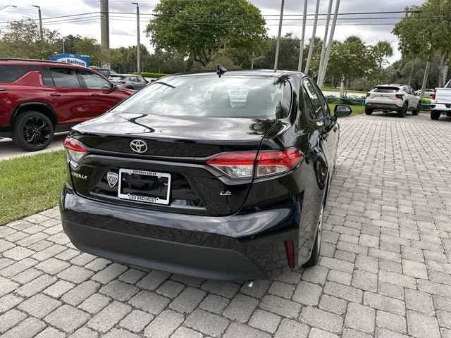 2024 Toyota Corolla LE photo 37