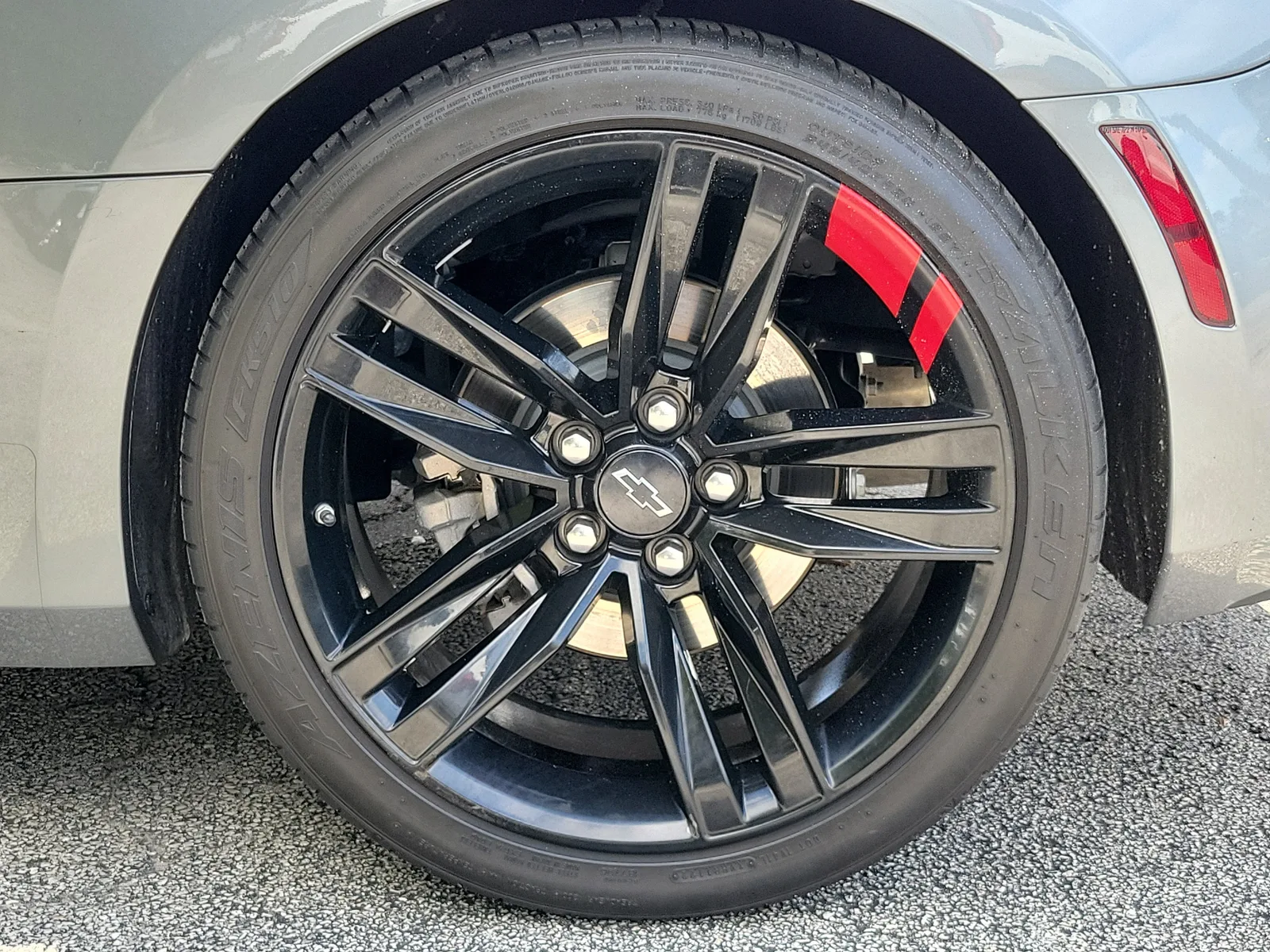 2023 Chevrolet Camaro LT1 photo 9