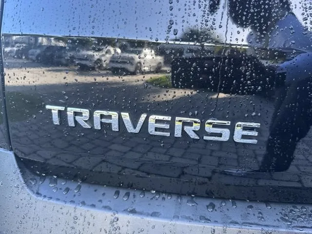 2021 Chevrolet Traverse LT Leather photo 40