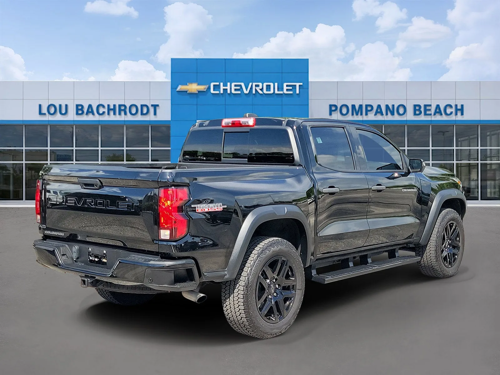 2023 Chevrolet Colorado 4WD Trail Boss photo 3
