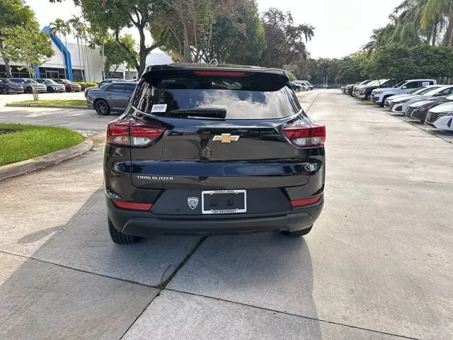2024 Chevrolet Trailblazer LS photo 33
