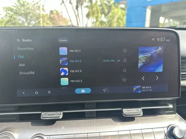2025 Hyundai Kona SEL photo 25