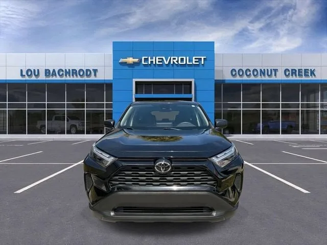 2024 Toyota RAV4 LE photo 3