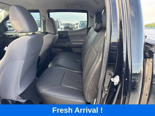2023 Toyota Tacoma 4WD SR photo 3