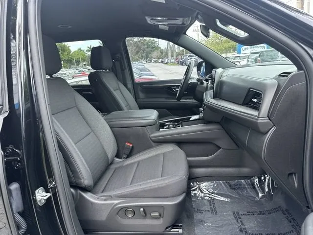 2026 Chevrolet Suburban LS photo 29
