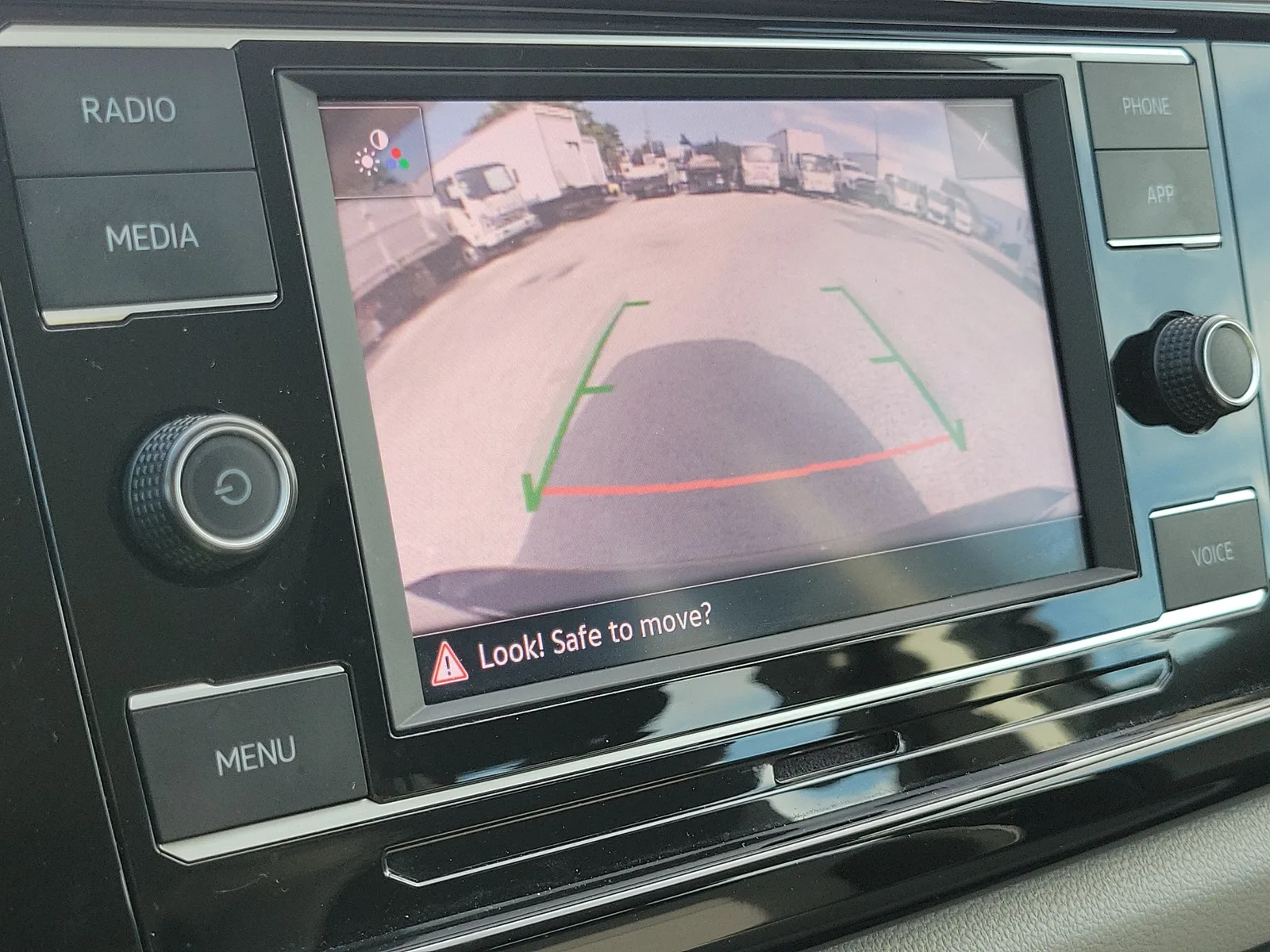 2023 Volkswagen Taos S photo 28