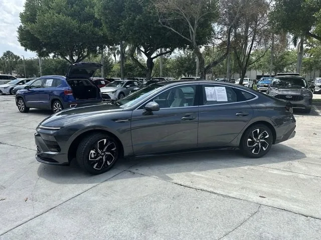 2025 Hyundai Sonata SEL photo 16