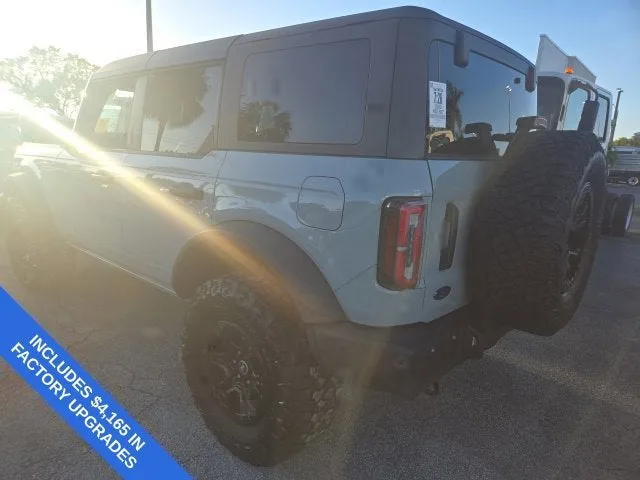 2022 Ford Bronco Base photo 6