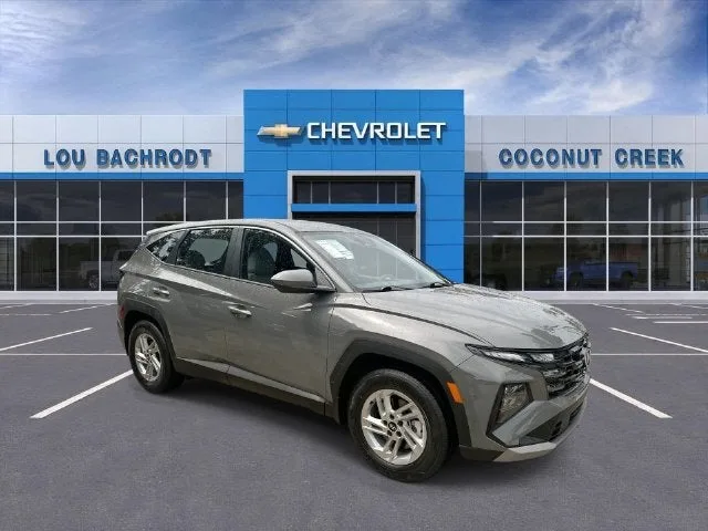 2026 Hyundai Tucson SE photo 2